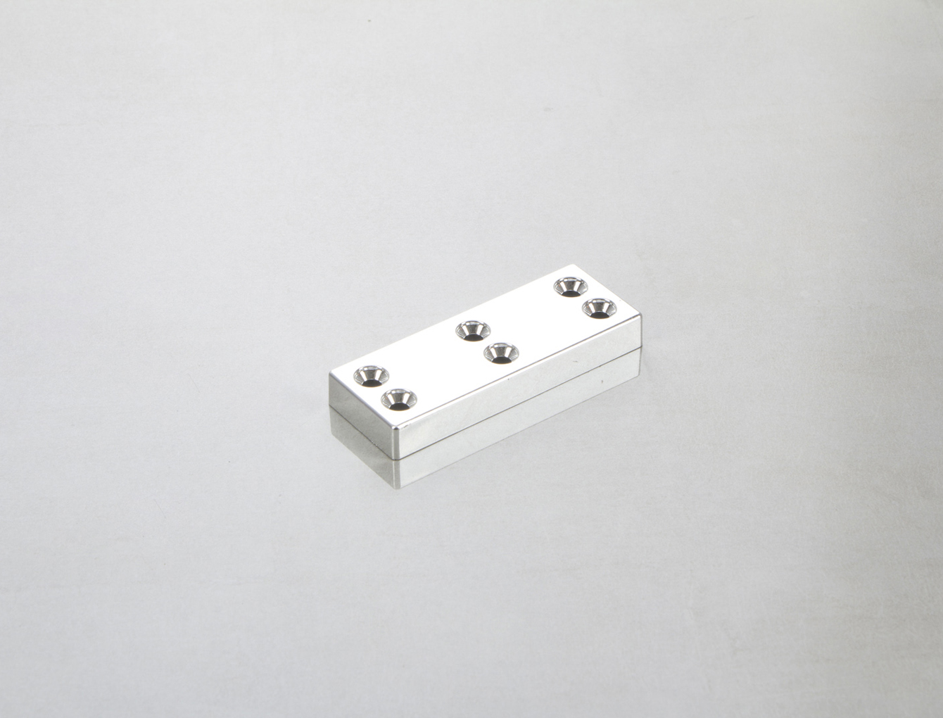 Мебельная ножка Poliplast НП-3 пластиковая в цвете хром h=10 мм