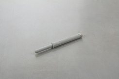 Виштовхувач Italiana Ferramenta K-Push Tech довжиною 37мм врізний посилений сірий