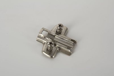 Хрестоподібна монтажна планка Hettich 8099 під прикручування, h=3 мм з єврогвинтами нікель (9071627)