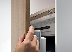 Електромеханічна система відкривання для холодильників Easys 200 Hettich (9210848)