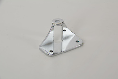 Адаптер АК-1 Falso Stile для крепления мебельной ручки на складные фасады из ДСП, хром глянец