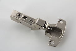 Завіса Hettich Sensys 8631і напівнакладна з дотягувачем для фасадів до 32 мм, кут відкривання 95 градусів нікель  (9091410)