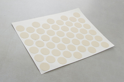 Заглушка самоклеющаяся для конфирмата к U113 (50шт)