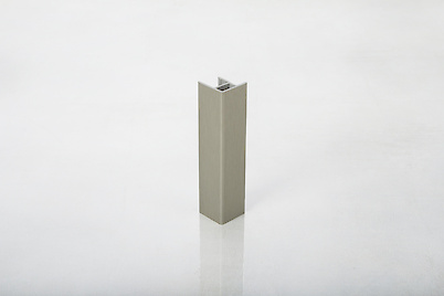 Куточок зовнішній 90° Scilm до пластикового цоколю H=150 під нержавійку