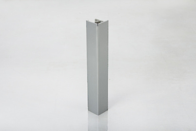 Куточок зовнішній 90° Scilm до пластикового цоколю H=150 під алюміній гладкий