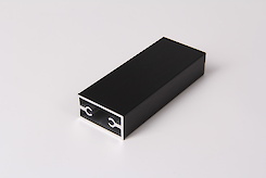 Труба прямоугольная с приливами 40х20 черный Brush, 5.95м