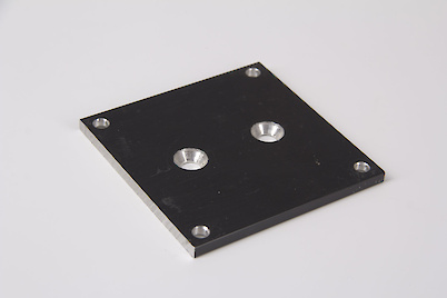 Подпятник к трубе прямоугольной 45x45x1.5 на 2 отверстия черный