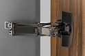 Петля Hettich половинчатая (полунакладная) Sensys 8657i с доводчиком, угол открывания 165º в цвете черный обсидиан