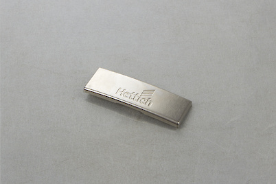 Заглушка на консоль завіси Intermat, з логотипом Hettich (9003932)