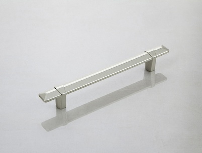 Меблева ручка Giusti РГ 600 WMN843.128.00R3 срібло Ноттінгем