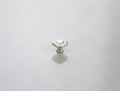 Мебельная ручка-кнопка Giusti РГ 607 WPO775.000.00R3 серебро Ноттингем