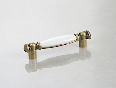 Мебельная ручка Giusti РГ 624 M09.00.00.D1G старое золото с белой керамикой