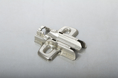 Крестообразная монтажная планка Hettich 8099 для Sensys под прикручивание, h=5 мм никель (9075008)