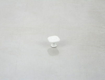 Меблева ручка-кнопка Giusti РГ 636 WPO775.000.00N3 білий