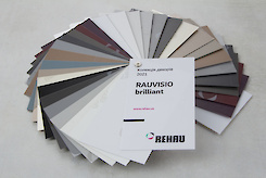 Рекламный веер коллекции REHAU RAUVISIO Brilliant 2021