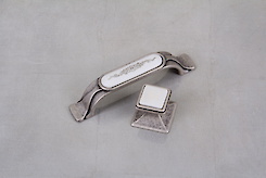 Мебельная ручка-кнопка Giusti РГ 27 P20.20.00.15G старое серебро