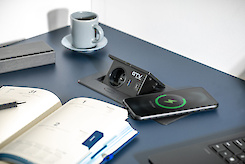 Вбудована розетка GTV AVARO+ горизонтальна 1 вилка, USB А+С, індукційна зарядка, чорна (подовжувач, що вбудовується)