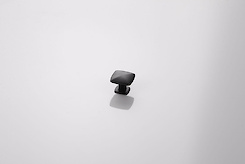 Меблева ручка-кнопка GTV POINT чорний (GZ-POINT-1-20М)