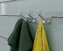 Вешалка компактная для одежды 300мм к настенной системе Zobal