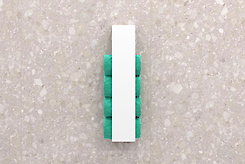 Тримач для рушників вертикальний В-14 500мм, білий