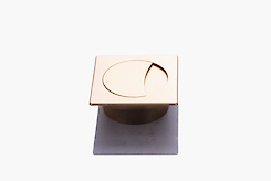 Заглушка под провода Poliplast квадратная 74x74мм золото