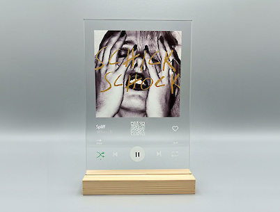 Музичний постер - фото А4 на склі з дерев'яною підставкою