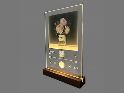 Музичний постер - фото А4 на склі з підсвіткою та дерев'яною підставкою