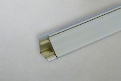 Отбортовка під пластикову вставку Scilm пластмасова біла основа H=30мм L=4000мм