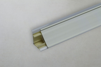 Отбортовка під пластикову вставку Scilm пластмасова біла основа H=30мм L=4000мм