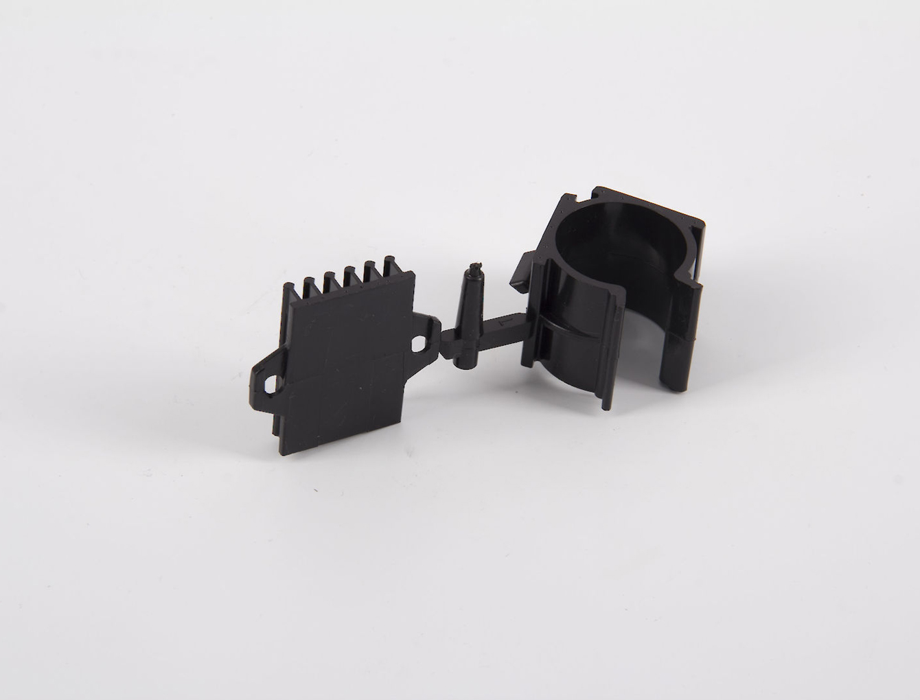 Пластина з кліпсою для ніжки Scilm для цоколя з ДСП