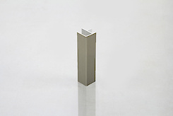 Куточок 90° Scilm алюмінієвий зовнішній до цоколю під нержавійку H=100 (H=95)