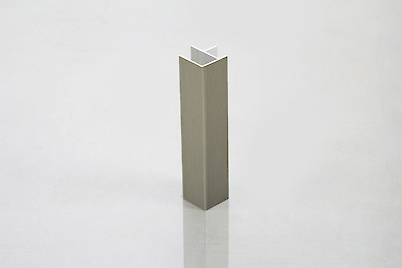 Куточок 90° Scilm алюмінієвий зовнішній до цоколю під нержавійку H=150 (H=145)