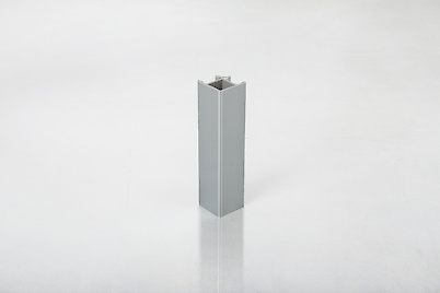 Куточок універсальний 90°Scilm до пластикового цоколю H=100 під алюміній