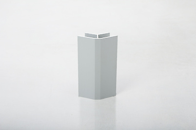 Куточок 135° Scilm для алюмінієвого цоколя H=100 алюміній