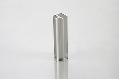 Куточок універсальний U90 для алюмінієвого цоколя H=100мм, без анодування