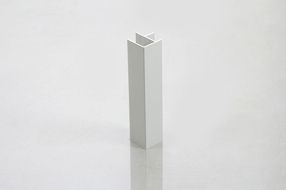 Куточок універсальний U90 для алюмінієвого цоколя H=130мм, алюміній