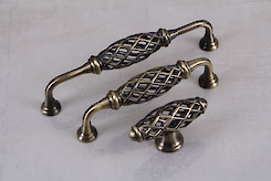 Меблеві ручки Falso Stile колекції Country