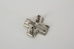 Хрестоподібна монтажна планка Hettich 8099 для Sensys під прикручування, h=1.5 мм з єврогвинтами