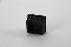 П'ятка E квадратна 40x40 поз 4 чорний (заглушка для труби)