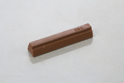 Меблевий віск м'який Heinrich König Ко 140 довжина 8 см, колір 121