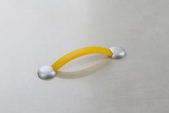 Мебельная ручка Poliplast РП-16/128 резиновая желтая