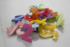 Мебельная ручка Poliplast в виде цифры 