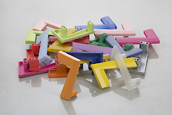 Мебельная ручка Poliplast  в виде цифры 