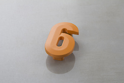 Мебельная ручка Poliplast в виде цифры  