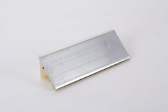 Отбортовка вставка алюмінієва H=30мм L=4200мм не анодована