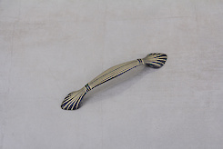 Меблева ручка Giusti РГ 295 WMN503.096.00C2 чорна бронза + молочна патина