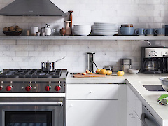 Вбудована розетка GTV вертикальна на 3 вилки D 100 чорна ( вбудований подовжувач )