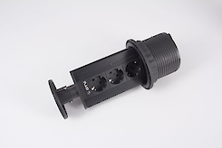 Вбудована розетка вертикальна на 3 вилки.