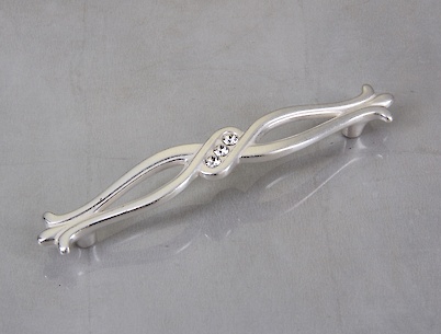 Мебельная ручка Giusti РГ 486 WMN.715.128.KRM5 венецианское серебро