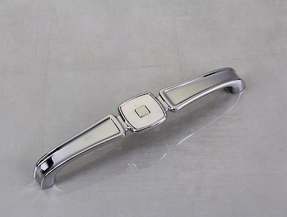 Меблева ручка Giusti РГ 504 WMN.716.160.MB02 хром глянсовий+ перламутровий